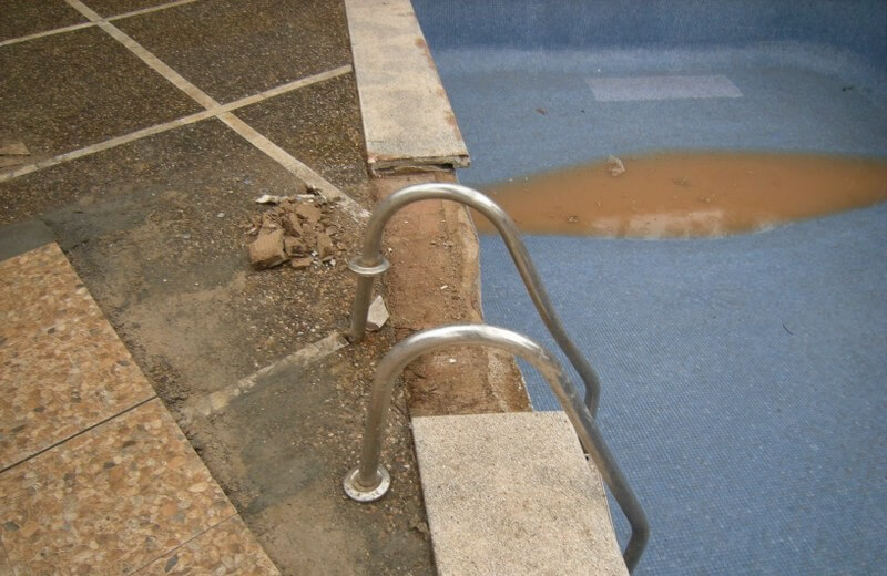 danos na piscina