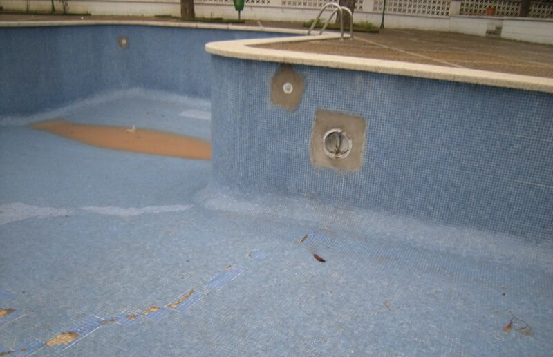 rachaduras no vaso da piscina